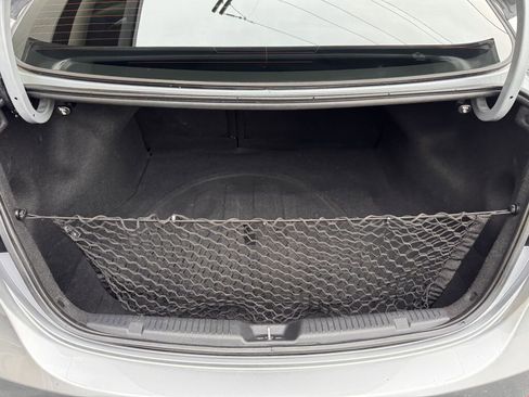 Used 2015 Hyundai Elantra Limited image 11