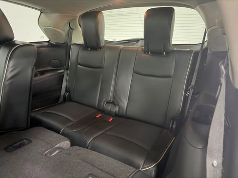 Used 2019 INFINITI QX60 Luxe w/ Sensory Package AWD/4WD image 24
