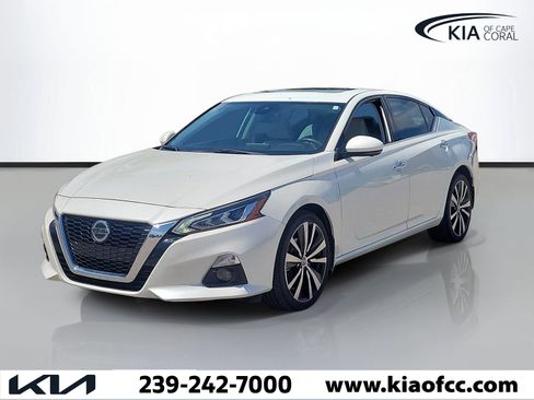 Used 2022 Nissan Altima 2.5 Platinum AWD/4WD image 3