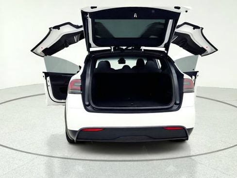 Used 2024 Tesla Model X AWD/4WD image 17