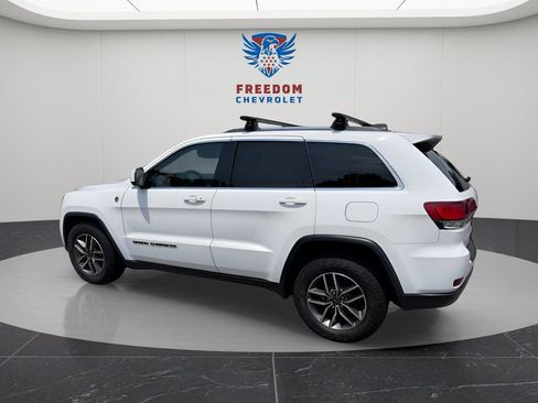 Used 2020 Jeep Grand Cherokee Laredo w/ Quick Order Package 2BN North AWD/4WD image 3