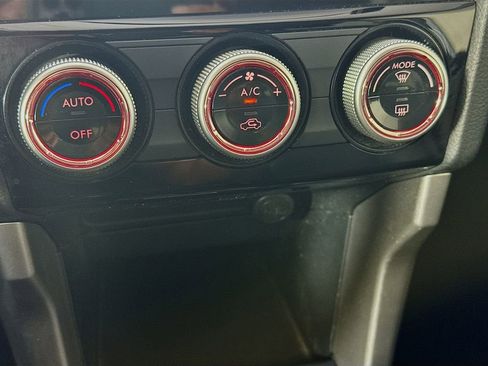 Used 2017 Subaru Forester 2.5i Limited image 18