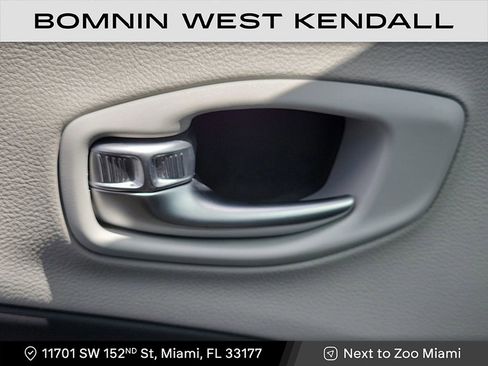 Used 2018 Jeep Compass Latitude image 30