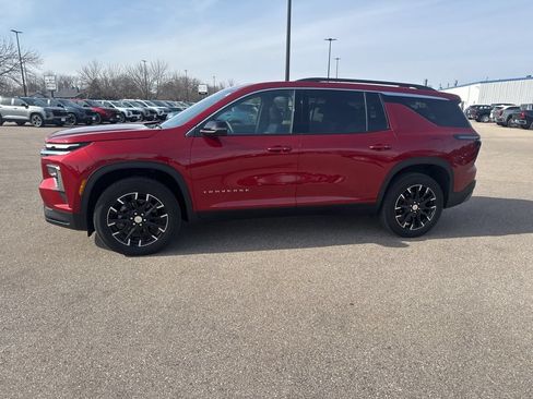 Certified 2025 Chevrolet Traverse LT w/ Sun and Wheel Package AWD/4WD image 4