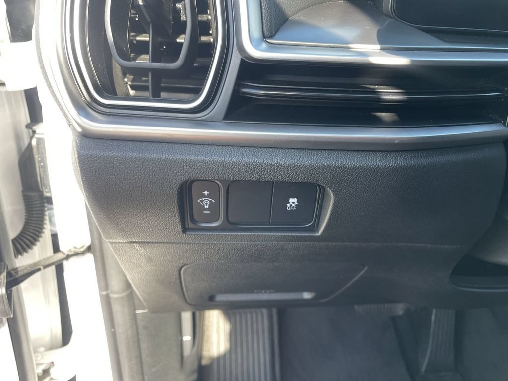Certified 2024 Kia Sorento S AWD/4WD image 19