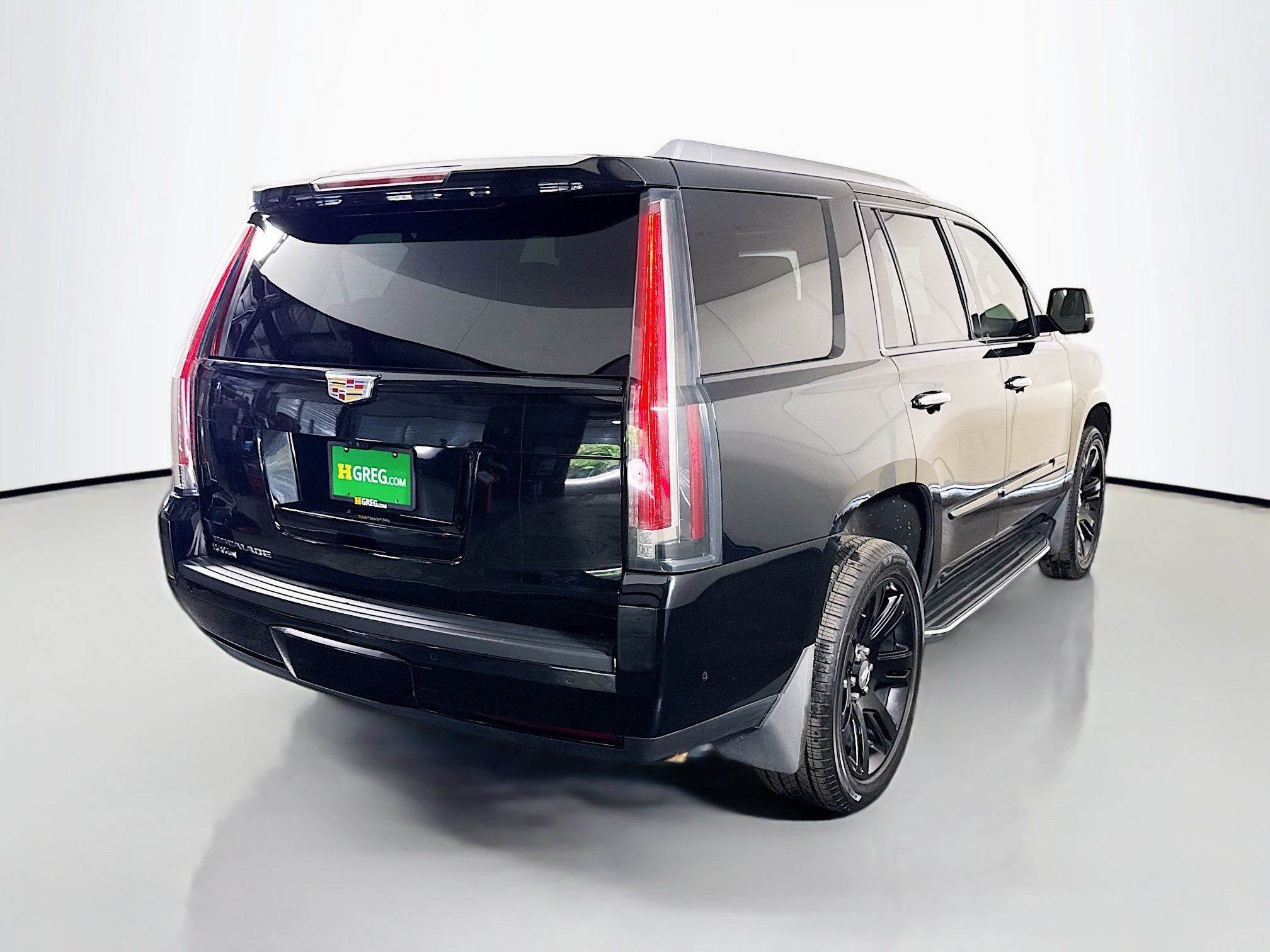 Used 2018 Cadillac Escalade Luxury AWD/4WD image 10