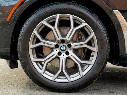 Used 2023 BMW X7 xDrive40i w/ Premium Package image 15