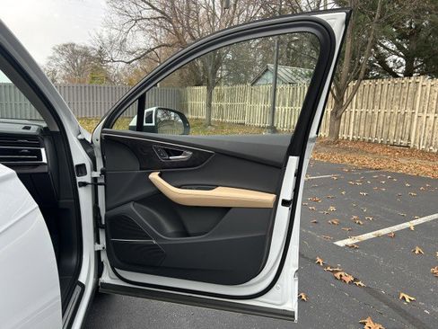 Certified 2025 Audi Q7 3.0T Premium Plus w/ Premium Plus Package image 30