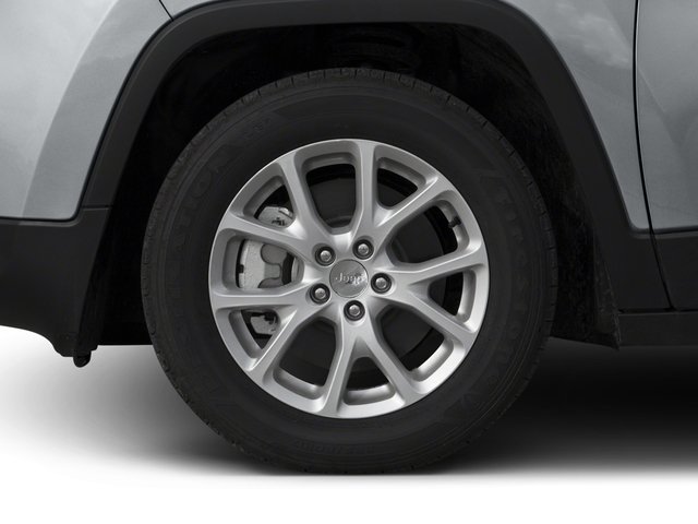Used 2017 Jeep Cherokee Latitude FWD image 15