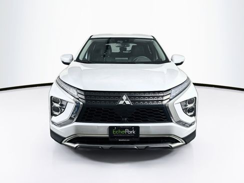Used 2022 Mitsubishi Eclipse Cross SE FWD image 2