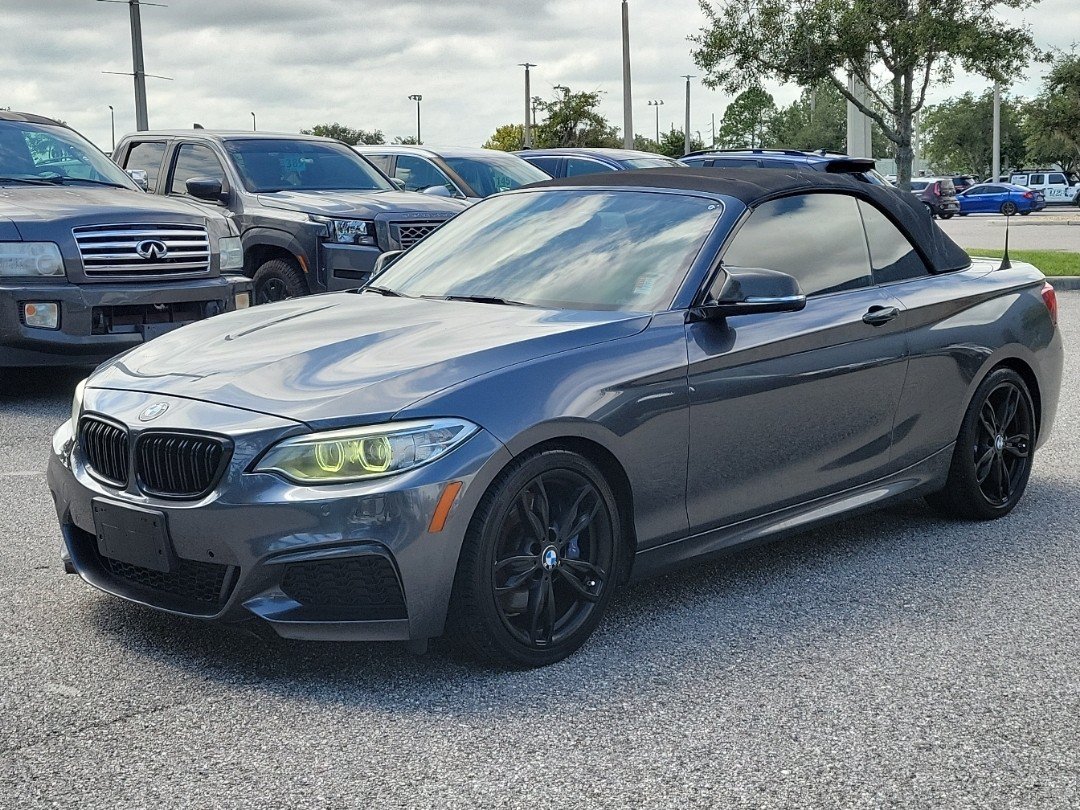 Used 2015 BMW M235i Convertible RWD image 3