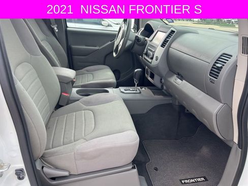 Used 2021 Nissan Frontier S w/ S Utility Package image 5