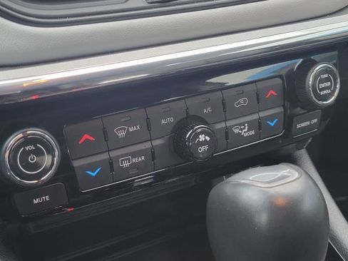 Used 2022 Jeep Compass Limited w/ Elite Group image 18