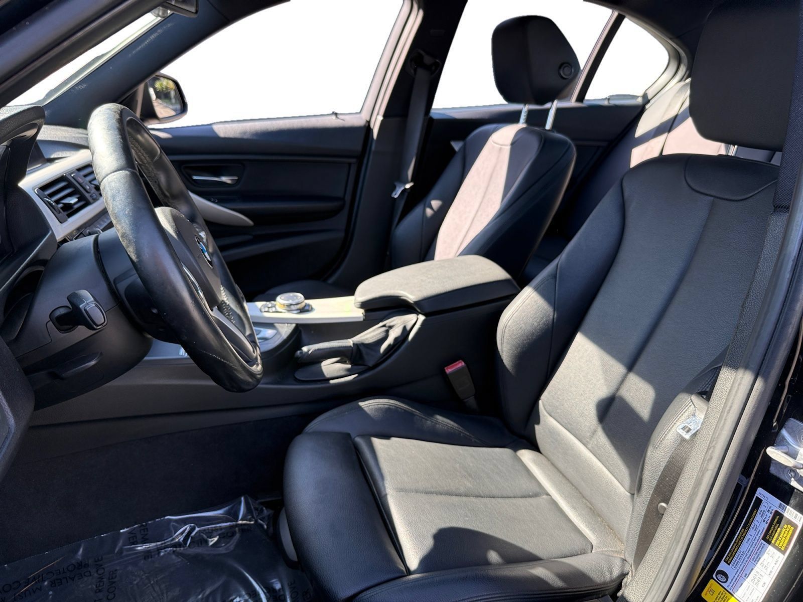Used 2016 BMW 320i Sedan RWD image 9