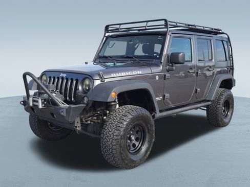 Used 2016 Jeep Wrangler Unlimited Rubicon w/ Connectivity Group image 3