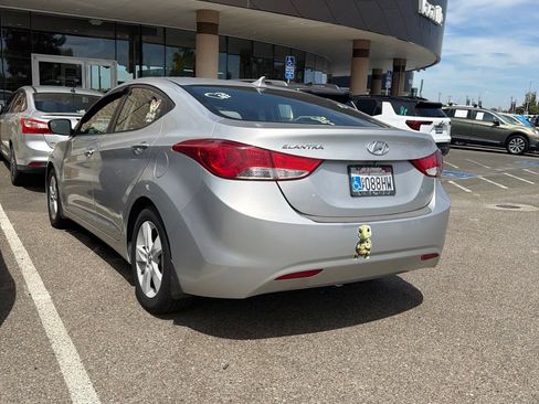 Used 2013 Hyundai Elantra GLS w/ Preferred Pkg FWD image 3