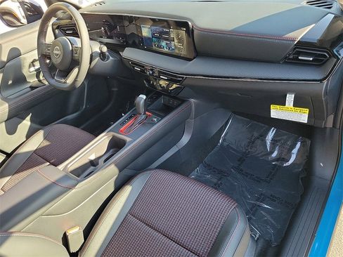 New 2025 Nissan Kicks SR image 11