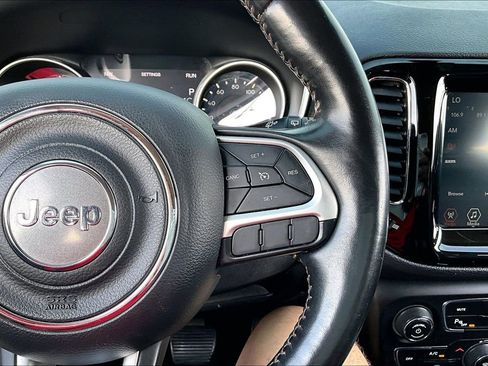 Used 2018 Jeep Compass Limited AWD/4WD image 13
