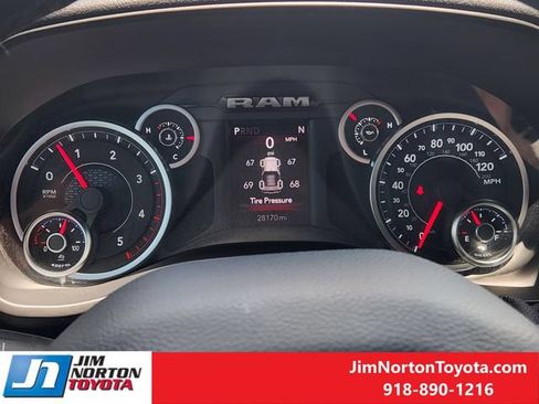 Used 2025 RAM 2500 Big Horn AWD/4WD image 17