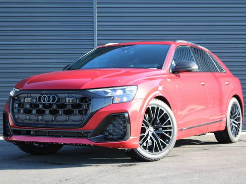 Used 2024 Audi SQ8 Prestige image 1