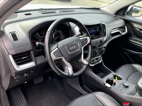 Used 2024 GMC Terrain SLT AWD/4WD image 15