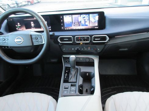 Used 2026 Nissan Sentra SL w/ Floor Mat Package FWD image 15