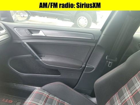 Used 2018 Volkswagen GTI SE image 8