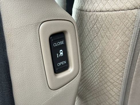 Used 2016 Honda Odyssey EX image 33
