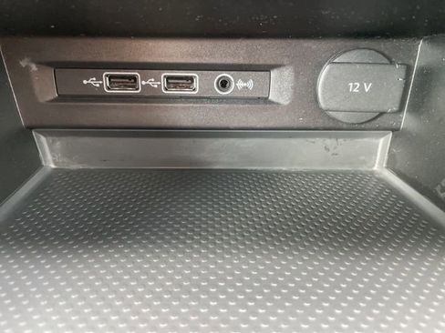 Used 2019 Volkswagen Tiguan SE w/ Panoramic Sunroof Package image 23