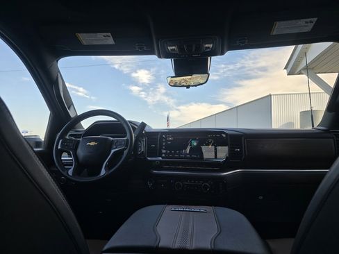 Used 2025 Chevrolet Silverado 2500 High Country w/ High Country Premium Package image 22