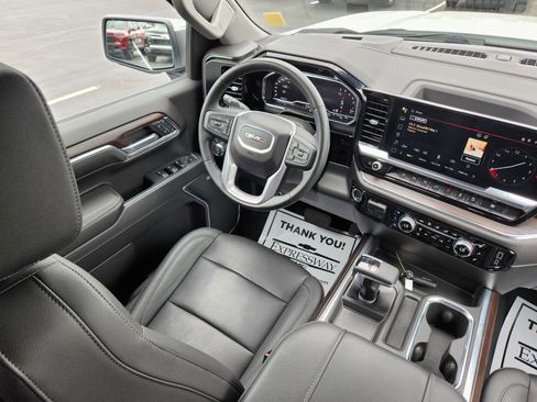 Used 2024 GMC Sierra 1500 SLT w/ SLT Premium Plus Package AWD/4WD image 15