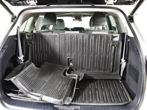 Used 2021 Toyota Highlander XLE image 51