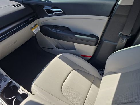 New 2026 Kia Sportage EX FWD image 16