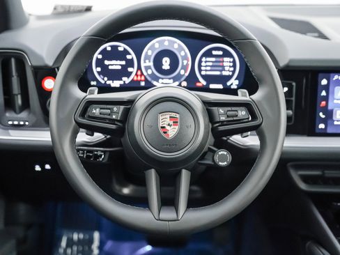 New 2026 Porsche Cayenne image 17