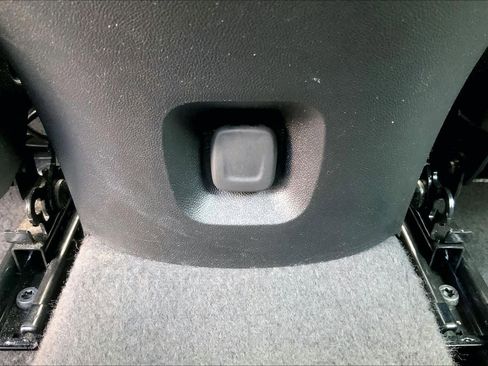 Used 2025 Chevrolet Malibu LS image 29