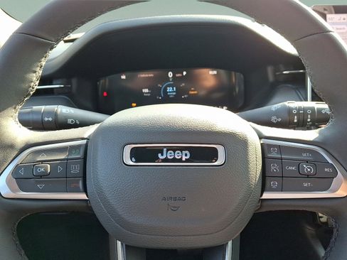 Used 2025 Jeep Compass Limited w/ High Altitude Package AWD/4WD image 10