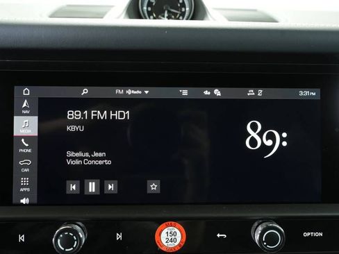 Certified 2025 Porsche Macan AWD/4WD image 18
