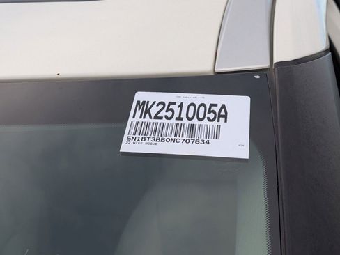 Used 2022 Nissan Rogue SV w/ SV Premium Package image 33