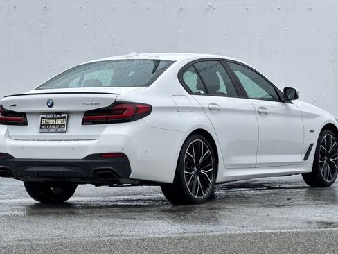Used 2023 BMW 530e xDrive w/ Premium Package image 3