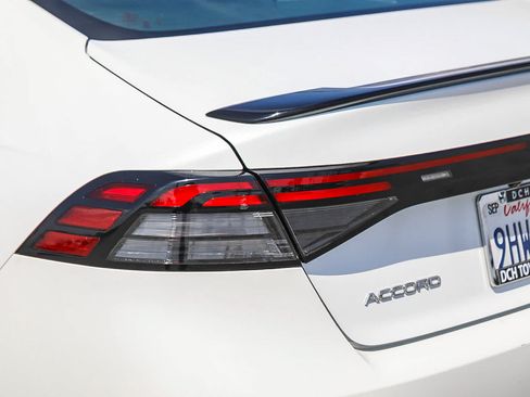 Used 2023 Honda Accord Sport image 9