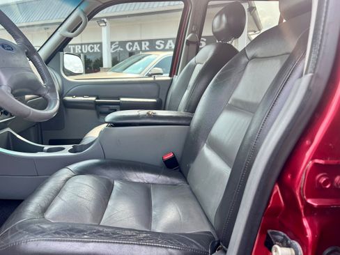 Used 2003 Ford Explorer Sport Trac XLS AWD/4WD image 10