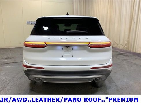 Used 2022 Lincoln Corsair AWD w/ Premium Package image 4