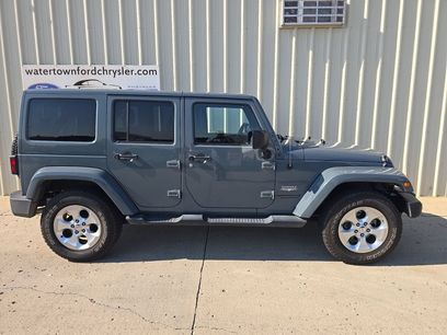 Used 2014 Jeep Wrangler Unlimited Sahara w/ Dual Top Group