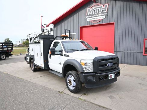 Used 2016 Ford F550 2WD Regular Cab Super Duty image 3