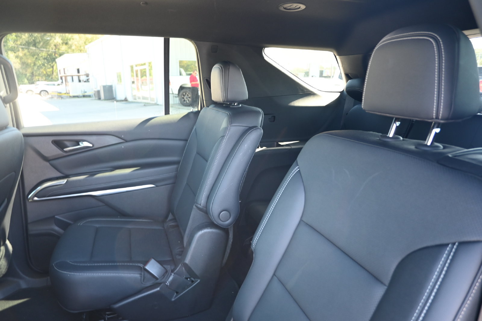 Used 2026 Chevrolet Traverse LT FWD image 22
