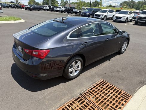 Used 2023 Chevrolet Malibu LS FWD image 12