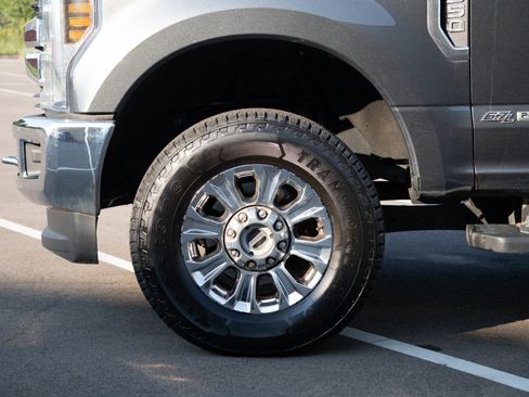 Used 2019 Ford F350 XLT w/ XLT Premium Package AWD/4WD image 29