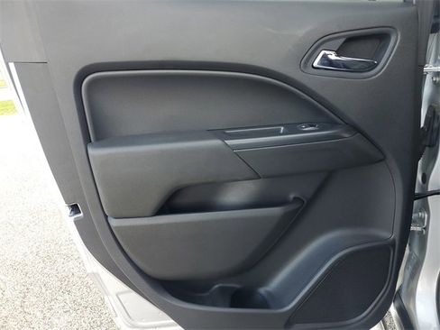 Used 2019 Chevrolet Colorado LT w/ LT Convenience Package image 13