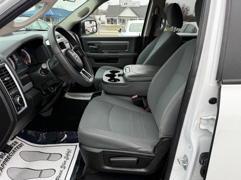 Used 2020 RAM 1500 Classic SLT image 8