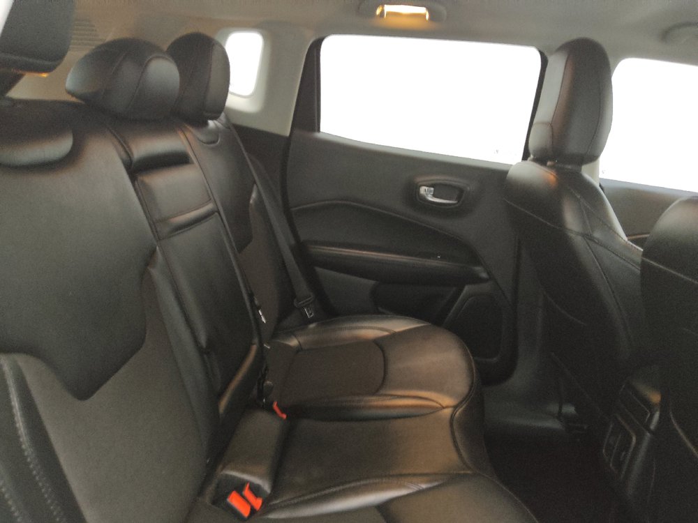 Used 2020 Jeep Compass Latitude AWD/4WD image 19